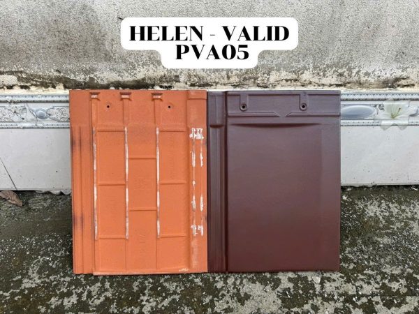 Màu nâu là tông màu quen thuộc trong kiến trúc mái ngói Việt Nam, gợi lên cảm giác ấm áp, vững chãi và gần gũi với thiên nhiên. Khi kết hợp cùng thiết kế phẳng lõm hiện đại và công nghệ tráng men gốm sứ tiên tiến, ngói phẳng HELEN PVA05 vừa mang tính thẩm mỹ cao vừa đảm bảo chất lượng vượt trội, đáp ứng yêu cầu khắt khe của những công trình cao cấp.